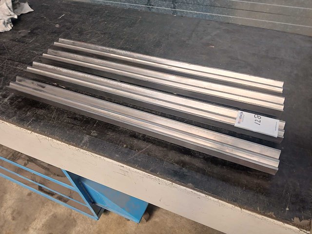 Amada - v-16/v-24 - ondergereedschap - afbeelding 1 van  4