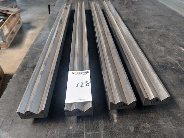 Amada - v-16/v-24 - ondergereedschap - afbeelding 4 van  4