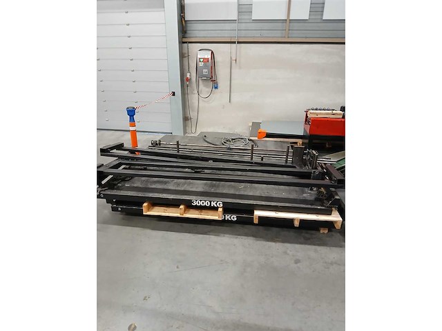 Amada-lki - 2010 - mp250m - laad- en ontlaadstation voor plaatbewerkingsmachines - afbeelding 9 van  9