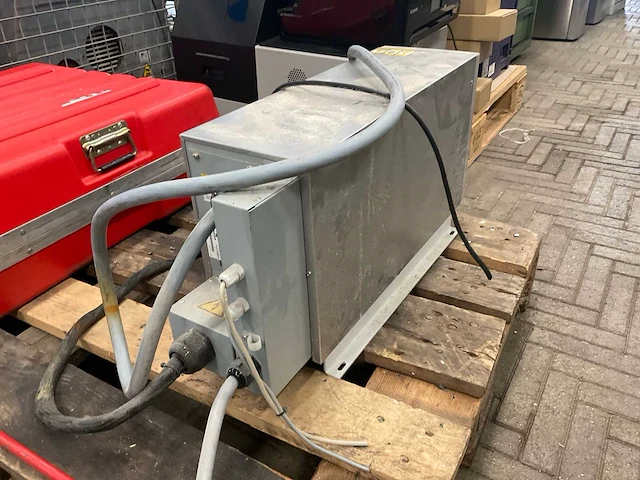 Amada miyachi is-300a inverter spotwelder - afbeelding 3 van  7