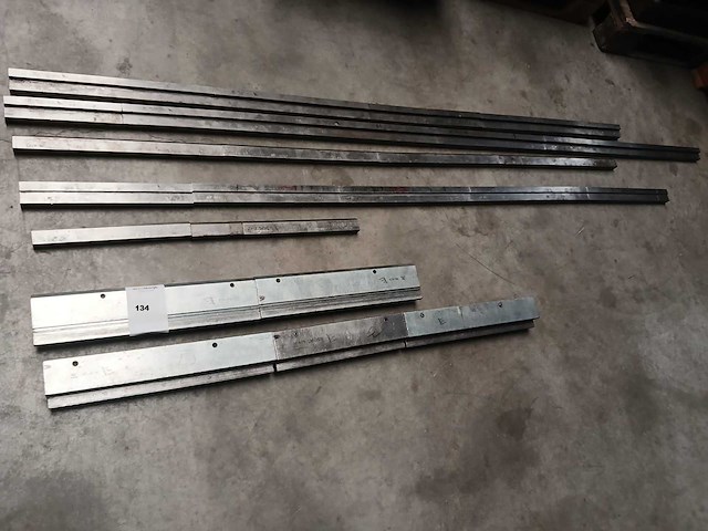 Amada / ukb - z stempels - kantbank - afbeelding 1 van  7