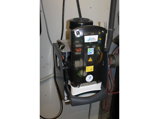 Amalgaam afscheidings installatie durr dental bestaande uit natte afzuigmotor vs 900s, amalgaanafscheider c... - afbeelding 2 van  5