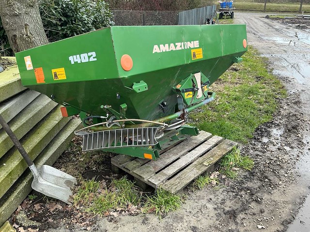 Amazone 1402 kunstmeststrooier - afbeelding 1 van  12