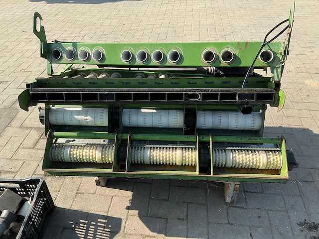 Amazone super-jet 1600-24h pneumatische kunstmeststrooier - afbeelding 2 van  7