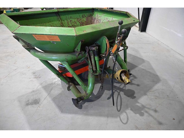 Amazone za-f 604r kunstmeststrooier - afbeelding 7 van  10