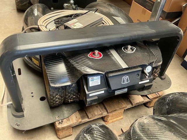 Ambrogio line 400b en protech d40i - robotmaaier (3x) - afbeelding 11 van  14