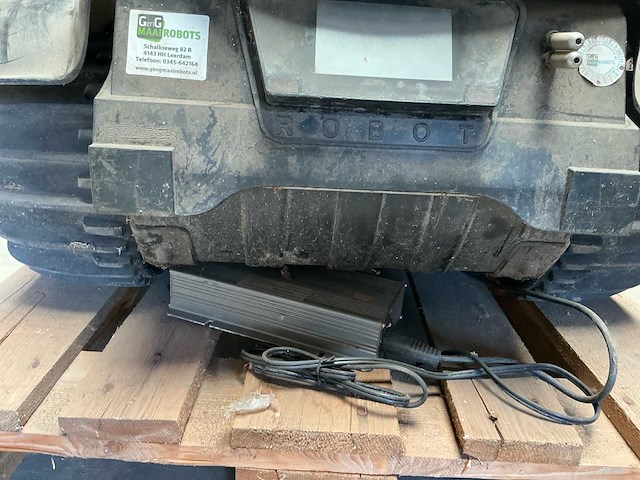 Ambrogio line 400b en protech d40i - robotmaaier (3x) - afbeelding 13 van  14