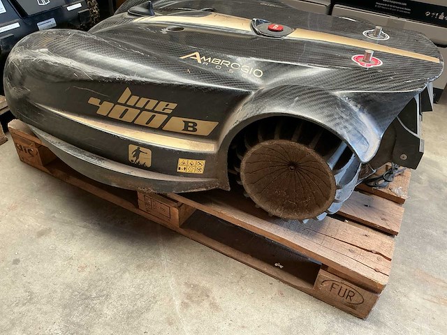 Ambrogio line 400b en protech d40i - robotmaaier (3x) - afbeelding 2 van  14