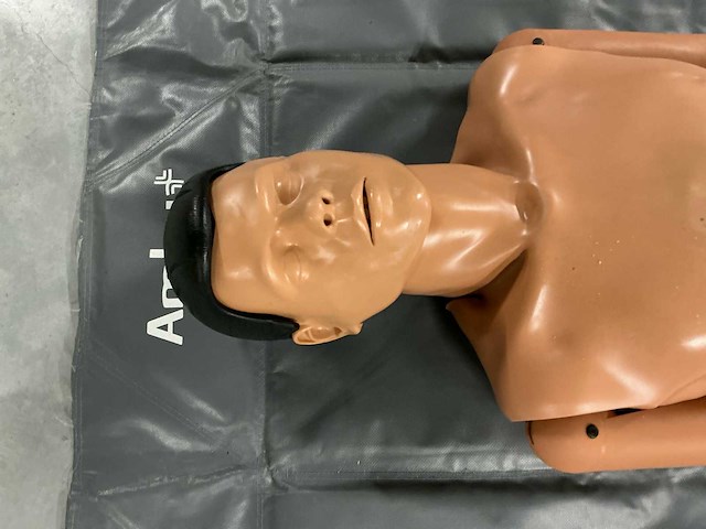 Ambu reanimatie pop - afbeelding 3 van  6