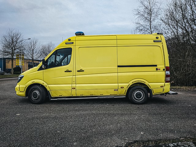 Ambulance, mercedes-benz, sprinter, 2017 - afbeelding 12 van  46