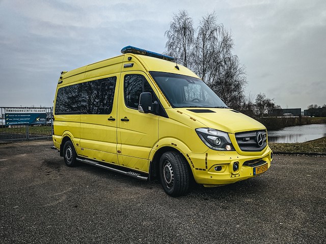 Ambulance, mercedes-benz, sprinter, 2017 - afbeelding 44 van  46