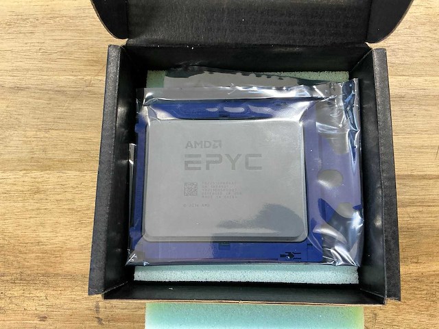 Amd epyc ps7251bfv8saf - afbeelding 1 van  2