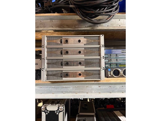 Amercian audio - v 2001 - versterker (2x) - afbeelding 2 van  3