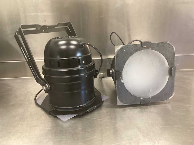 American dj - 64b led pro can - dmx par (2x)- in flightcase - afbeelding 10 van  16