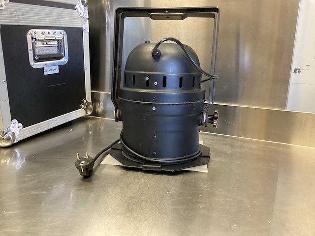 American dj - 64b led pro can - dmx par (3x) - in flightcase - afbeelding 7 van  12