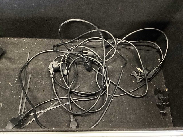 American dj - qa12 - dmx flat par (5x) - in flightcase - afbeelding 2 van  12