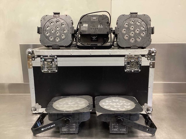 American dj - qa12 - dmx flat par (5x) - in flightcase - afbeelding 1 van  13