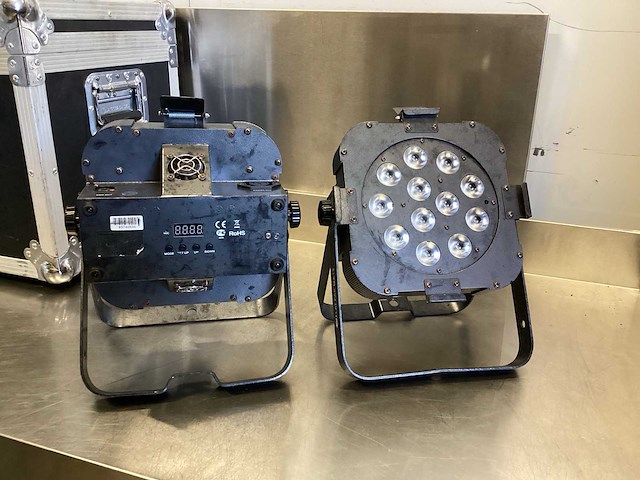 American dj - qa12 - dmx flat par (5x) - in flightcase - afbeelding 7 van  12