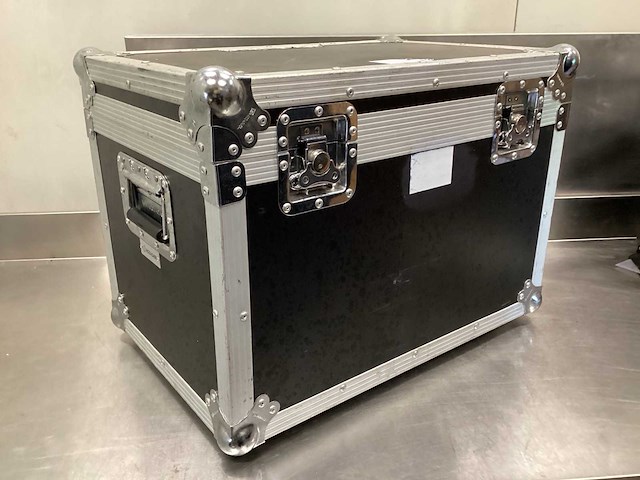 American dj 64b led pro can dmx par set - in flightcase - afbeelding 5 van  16