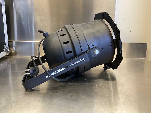 American dj 64b led pro can dmx par set - in flightcase - afbeelding 2 van  12