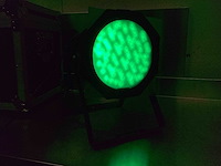 American dj 64b led pro can dmx par set - in flightcase - afbeelding 6 van  12