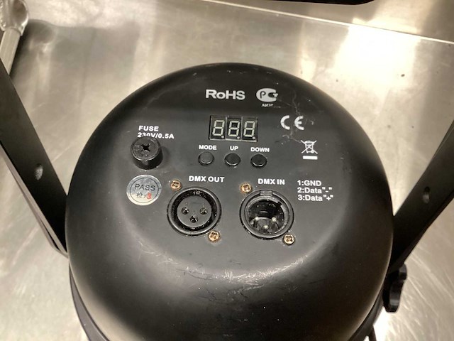 American dj 64b led pro can dmx par set - in flightcase - afbeelding 8 van  12