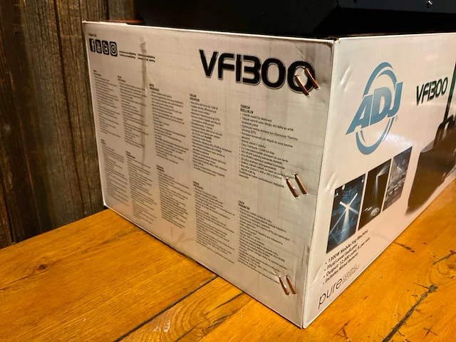 American dj vf1300 mobiele rookmachine - 1300 watt - afbeelding 2 van  13