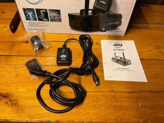 American dj vf1300 mobiele rookmachine - 1300 watt - afbeelding 6 van  13