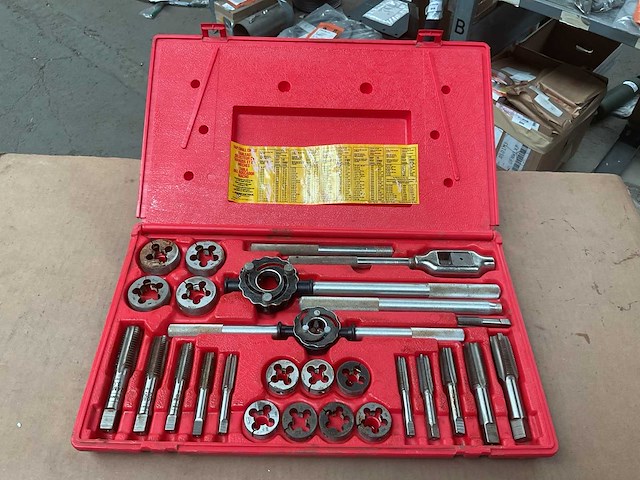 American tool draadsnijset - afbeelding 1 van  6