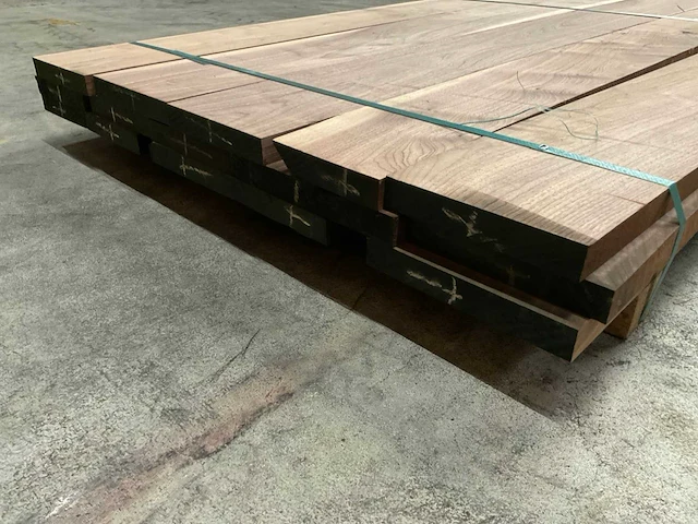 Amerikaans noten 40 mm voorgeschaafd ca. 0,323 m³ - afbeelding 4 van  5