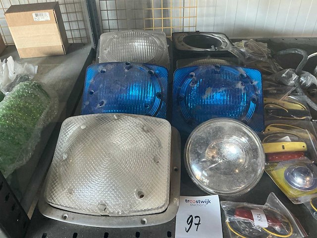 Amerikaanse autoverlichting en flitsers - afbeelding 4 van  6