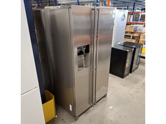 Amerikaanse koelkast, samsung, rsh1utrs | nofrost | a+++, grijs / chroom - afbeelding 1 van  11