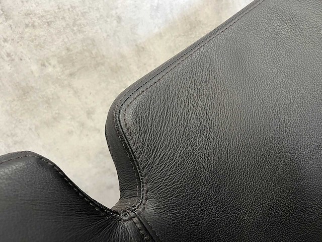 Amerland - lederen draaibare design fauteuil - afbeelding 2 van  8