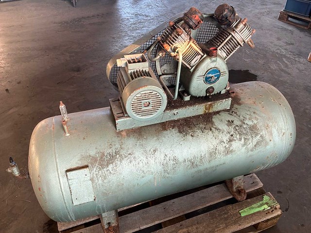 Amero spray de 9/250 zuigercompressor - afbeelding 2 van  5