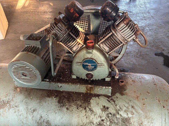 Amero spray de 9/250 zuigercompressor - afbeelding 4 van  5