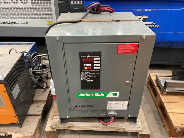 Ametec ac1000 510h3-12g acculader - afbeelding 5 van  6