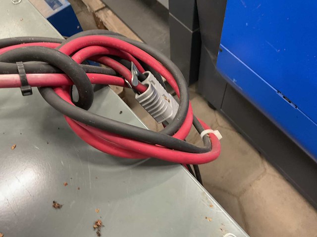 Ametec ac1000 510h3-12g acculader - afbeelding 1 van  6