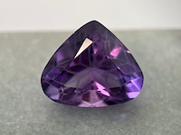 Amethist - 15.56 carat paarse natuurlijke amethist