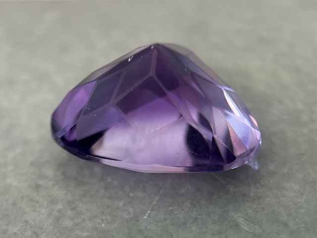 Amethist - 15.56 carat paarse natuurlijke amethist - afbeelding 3 van  4