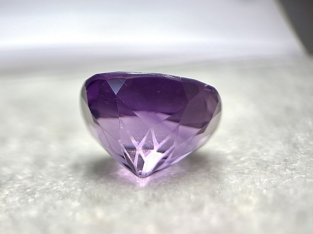 Amethist - 15.93 carat paarse natuurlijke amethist - afbeelding 3 van  5