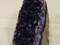 Amethist druse met gepolijste randen, paars - afbeelding 2 van  4