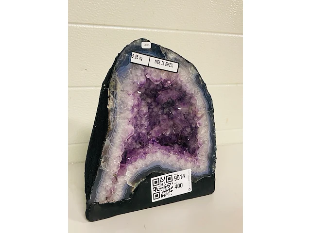 Amethist geode met chalcedoon rand - afbeelding 2 van  5