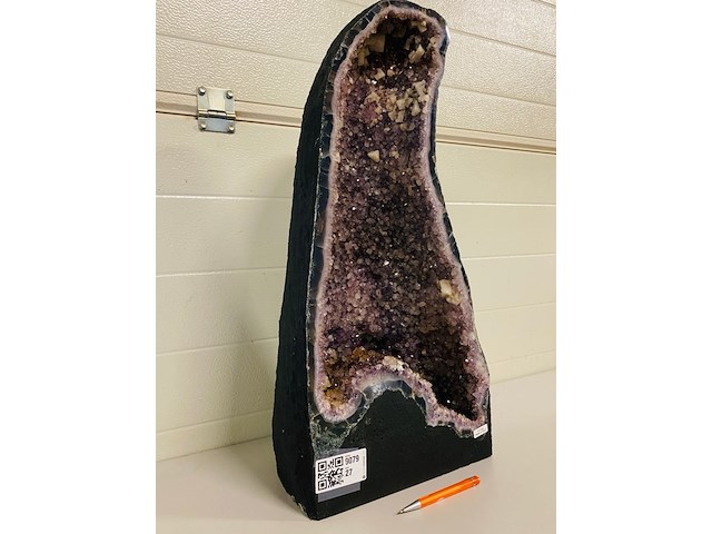 Amethist geode - afbeelding 3 van  8