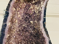 Amethist geode - afbeelding 7 van  8