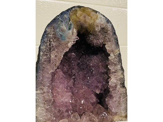 Amethist geode - afbeelding 3 van  6