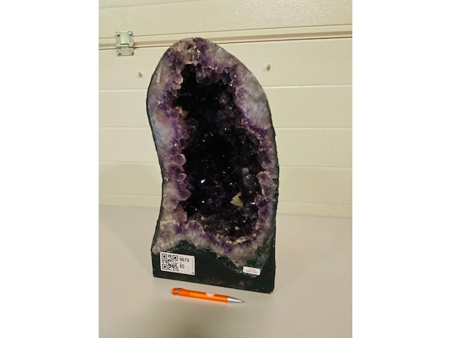 Amethist geode - afbeelding 1 van  8