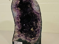 Amethist geode - afbeelding 1 van  8
