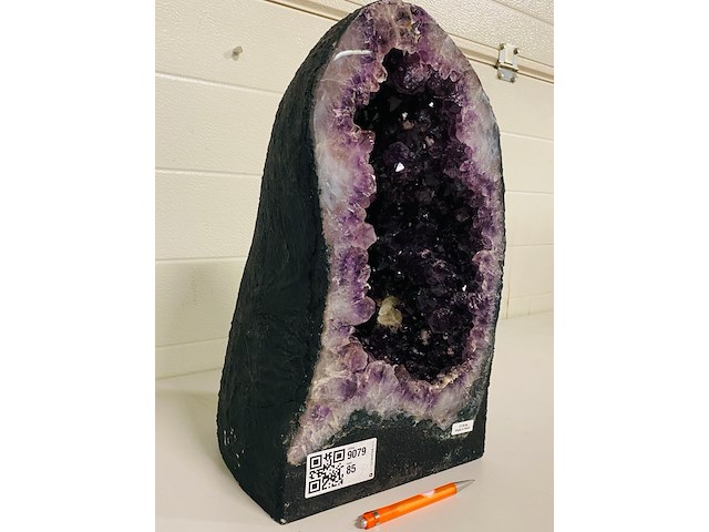 Amethist geode - afbeelding 3 van  8