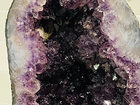 Amethist geode - afbeelding 6 van  8
