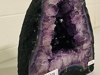 Amethist geode - afbeelding 4 van  6